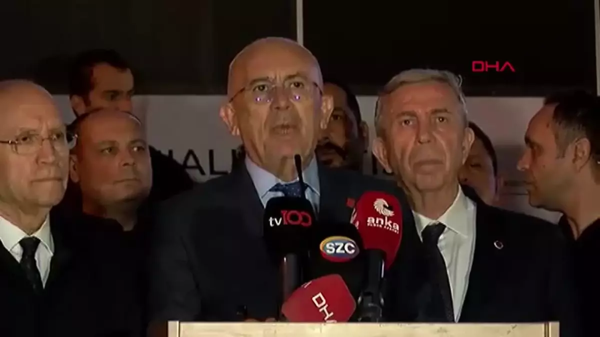 CHP’den Ahmet Özer’e Destek Gösterisi